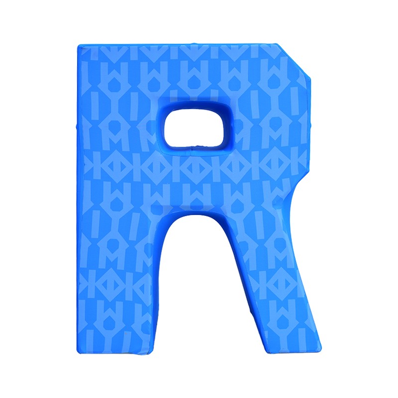Freistehender 3D-Alphabetständer